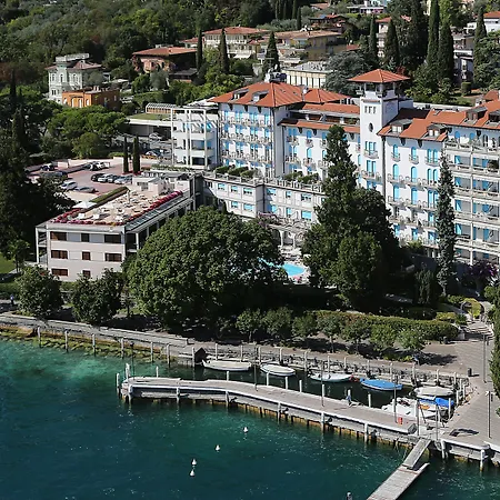 Savoy Palace Otel