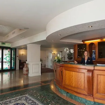 Savoy Palace Otel