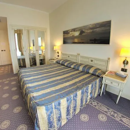 Savoy Palace 4*