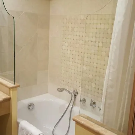 Savoy Palace Готель 4*