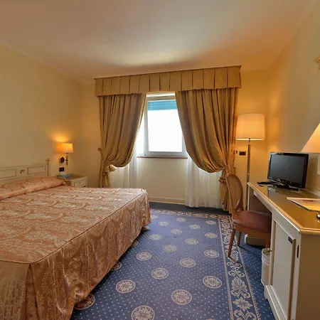Otel Savoy Palace 4*