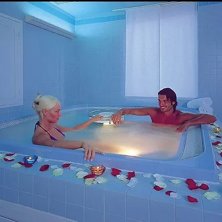 Savoy Palace Otel Gardone Riviera