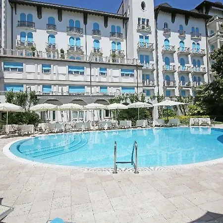 Savoy Palace Otel 4*